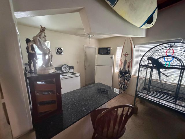 37 SE 14TH Street 12, Dania Beach, FL 33004