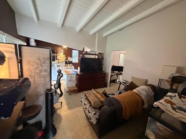 37 SE 14TH Street 12, Dania Beach, FL 33004