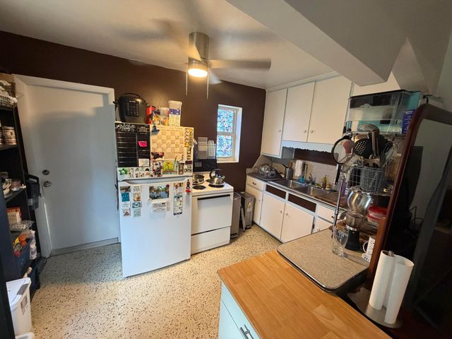 37 SE 14TH Street 12, Dania Beach, FL 33004