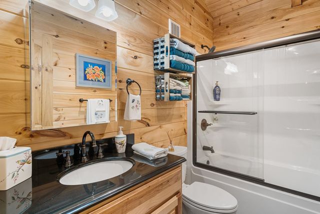560 Butterball Boulevard, Murphy, NC 28906