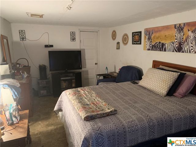 912 S 1st Street, Temple, TX 76504