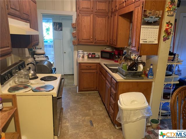 912 S 1st Street, Temple, TX 76504