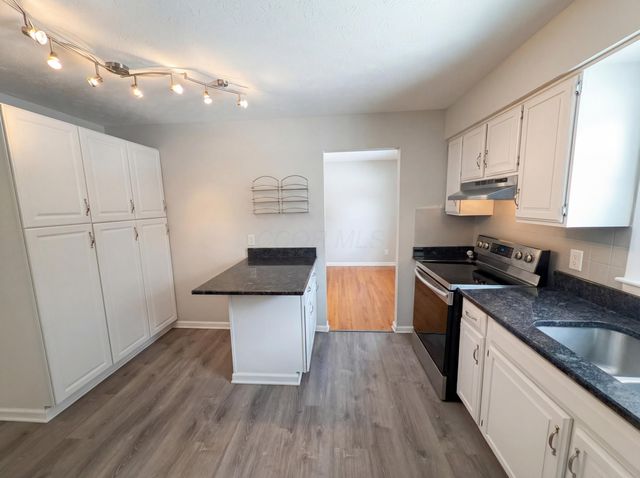 5644 Linworth Road, Columbus, OH 43235