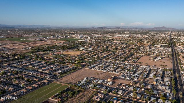 8022 W NORTHVIEW Avenue, Glendale, AZ 85303