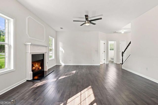 443 Leggett Oaks Lane, Lawrenceville, GA 30043
