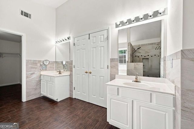 443 Leggett Oaks Lane, Lawrenceville, GA 30043