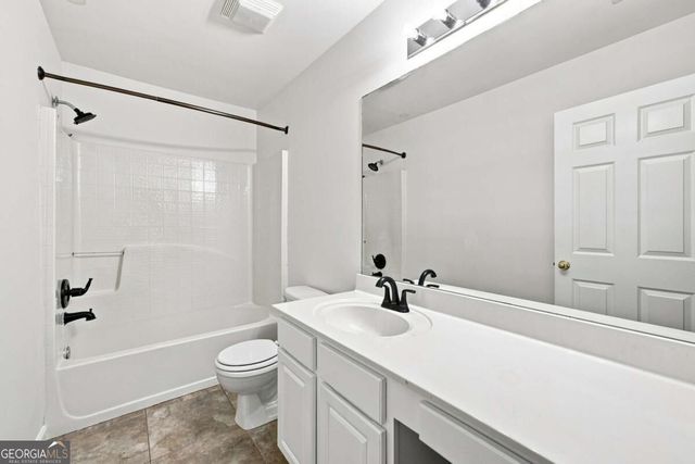 443 Leggett Oaks Lane, Lawrenceville, GA 30043