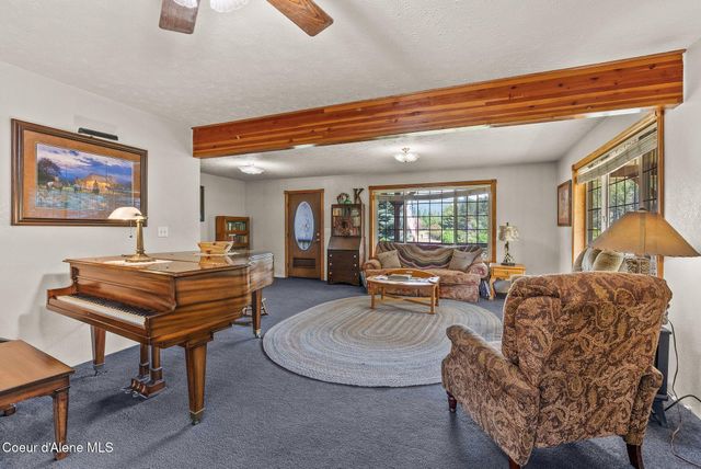 568 Meadowlark Ln, Oldtown, ID 83822