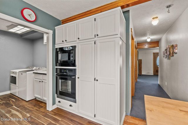 568 Meadowlark Ln, Oldtown, ID 83822