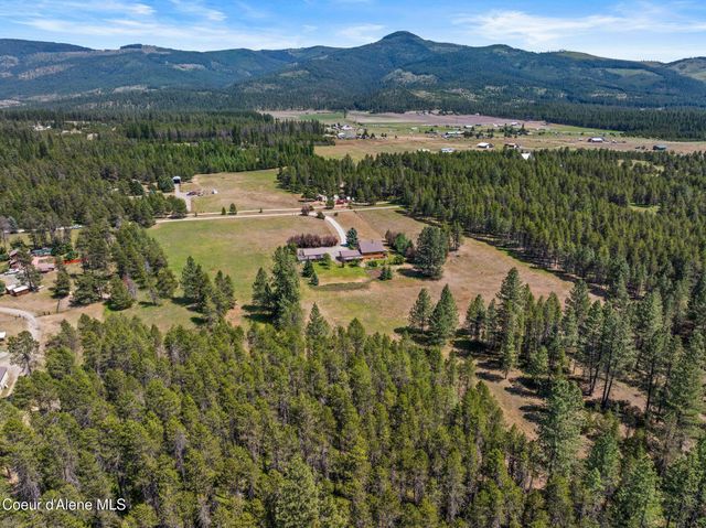568 Meadowlark Ln, Oldtown, ID 83822