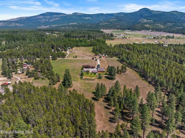 568 Meadowlark Ln, Oldtown, ID 83822