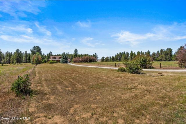 568 Meadowlark Ln, Oldtown, ID 83822
