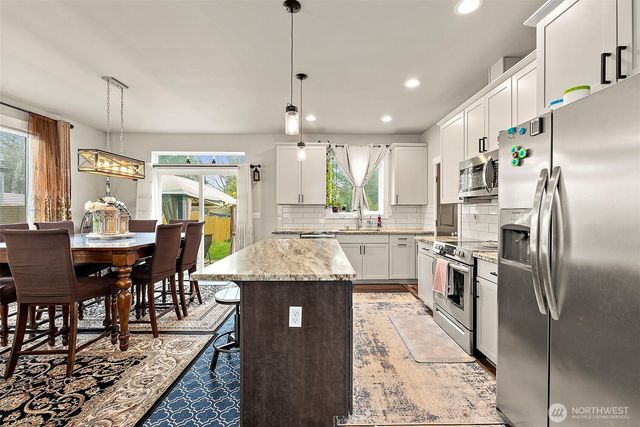 2806 NE Bowen Street, Bremerton, WA 98310