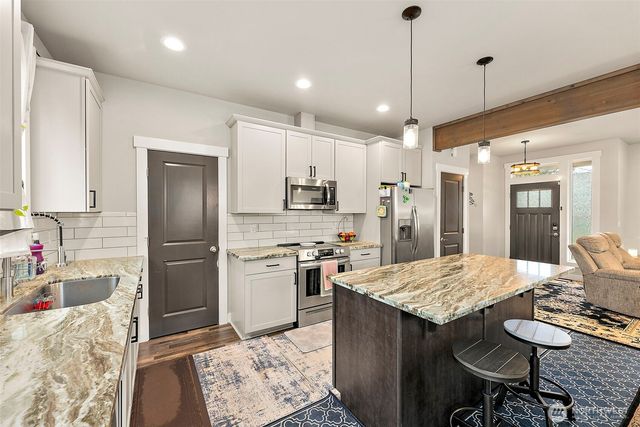 2806 NE Bowen Street, Bremerton, WA 98310