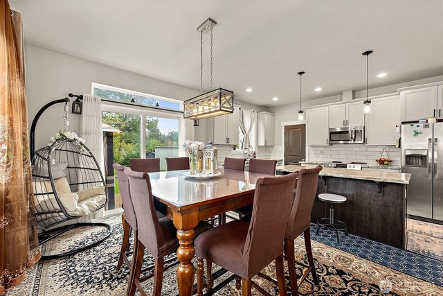 2806 NE Bowen Street, Bremerton, WA 98310