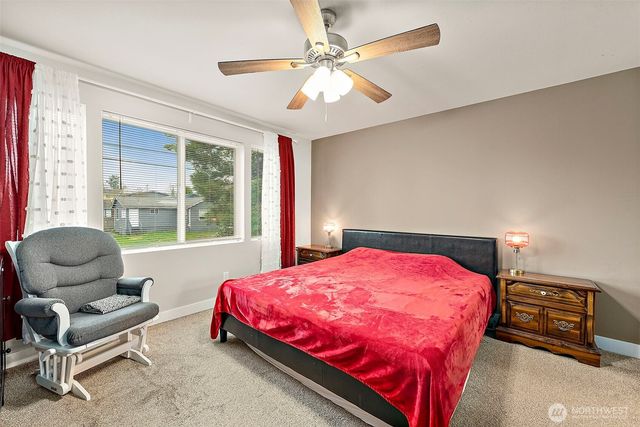 2806 NE Bowen Street, Bremerton, WA 98310