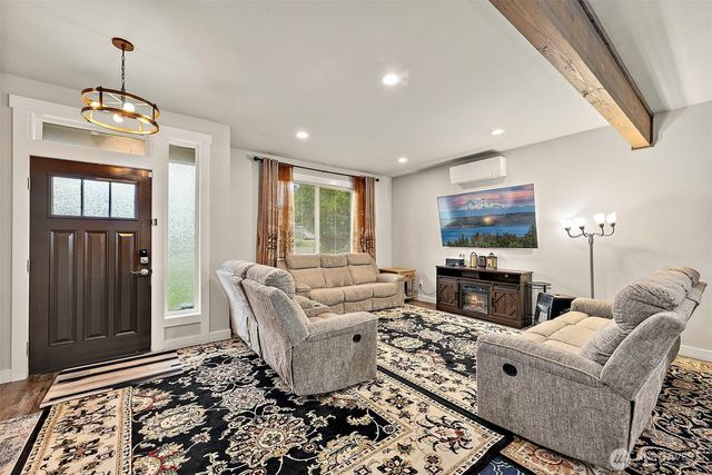 2806 NE Bowen Street, Bremerton, WA 98310