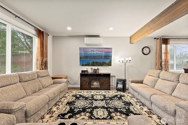 2806 NE Bowen Street, Bremerton, WA 98310