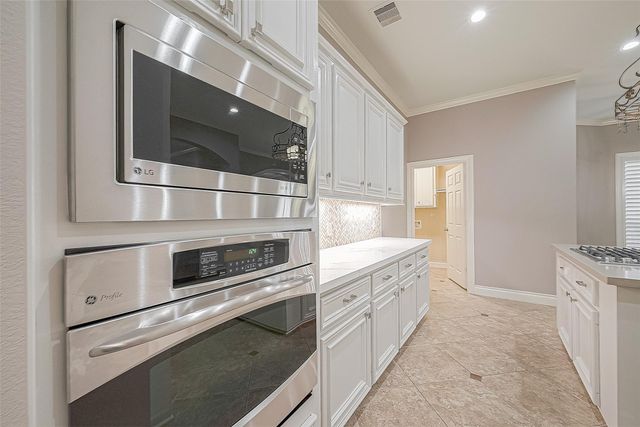 31902 Forest Pine Court, Conroe, TX 77385