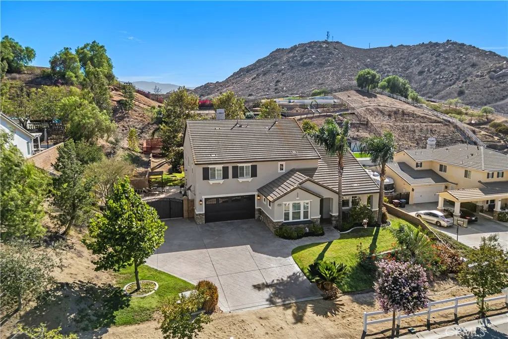 2830 Crestview Drive, Norco, CA 92860