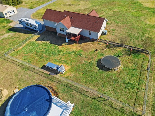 6212 H B Lee Rd, Springfield, TN 37172
