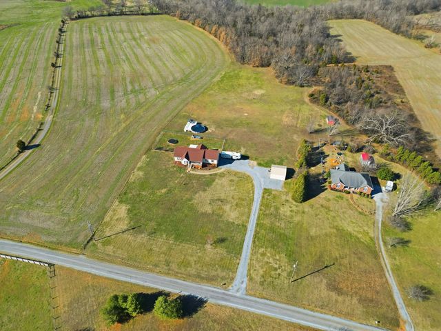 6212 H B Lee Rd, Springfield, TN 37172