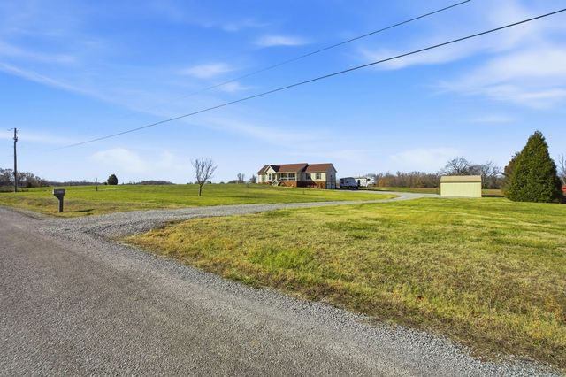 6212 H B Lee Rd, Springfield, TN 37172