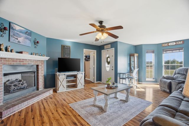 6212 H B Lee Rd, Springfield, TN 37172