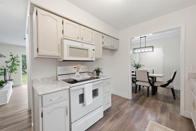 10800 E Kinkaid Ave, Wichita, KS 67207