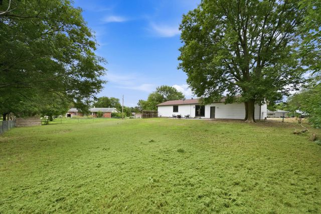 10800 E Kinkaid Ave, Wichita, KS 67207
