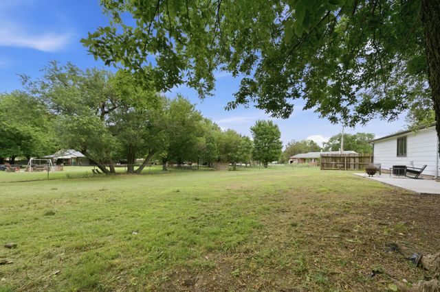 10800 E Kinkaid Ave, Wichita, KS 67207