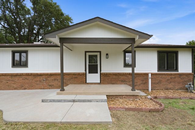 10800 E Kinkaid Ave, Wichita, KS 67207