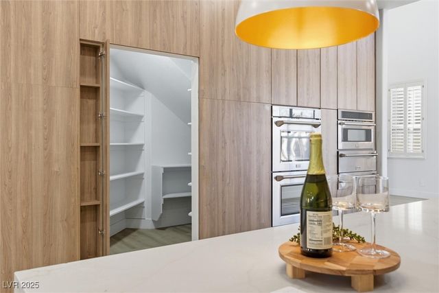 2566 Antique Blossom Avenue, Henderson, NV 89052