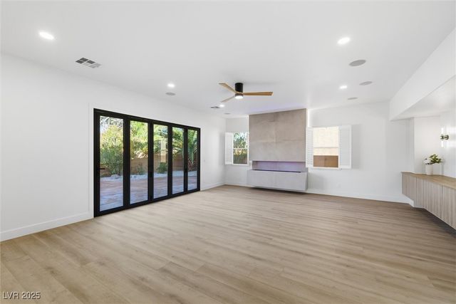 2566 Antique Blossom Avenue, Henderson, NV 89052