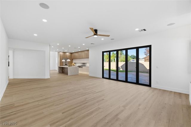 2566 Antique Blossom Avenue, Henderson, NV 89052