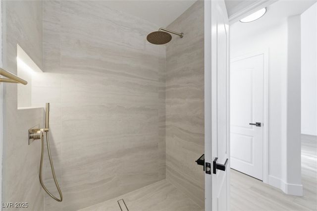 2566 Antique Blossom Avenue, Henderson, NV 89052