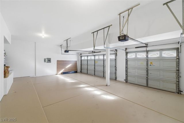 2566 Antique Blossom Avenue, Henderson, NV 89052