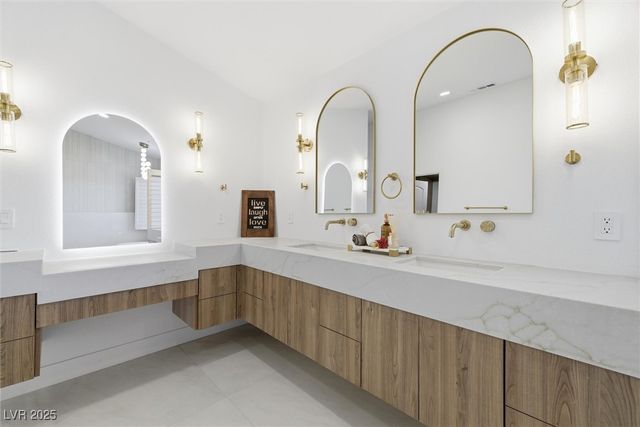 2566 Antique Blossom Avenue, Henderson, NV 89052