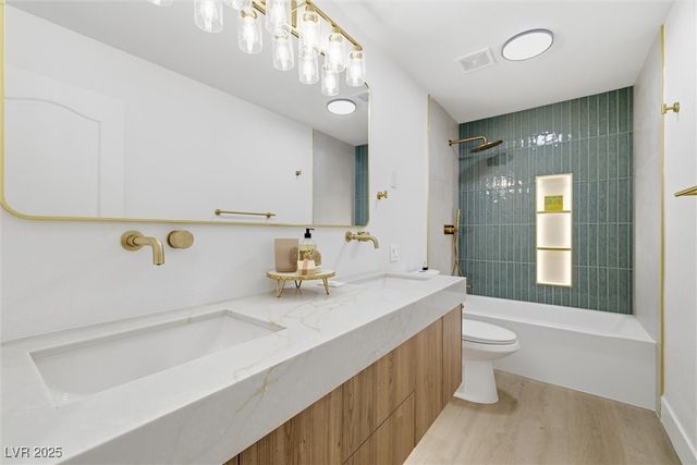 2566 Antique Blossom Avenue, Henderson, NV 89052