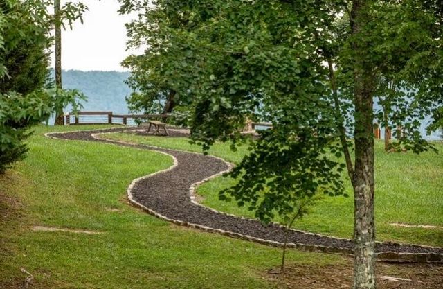 800 Sunset Circle, Jasper, TN 37347
