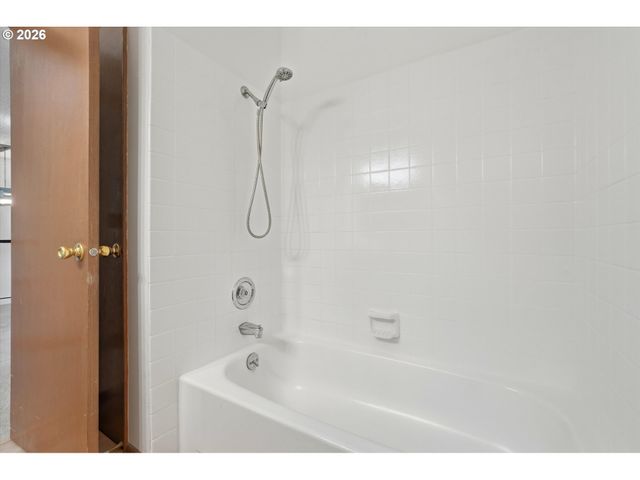 14812 Ne ROSE Pkwy, Portland, OR 97230