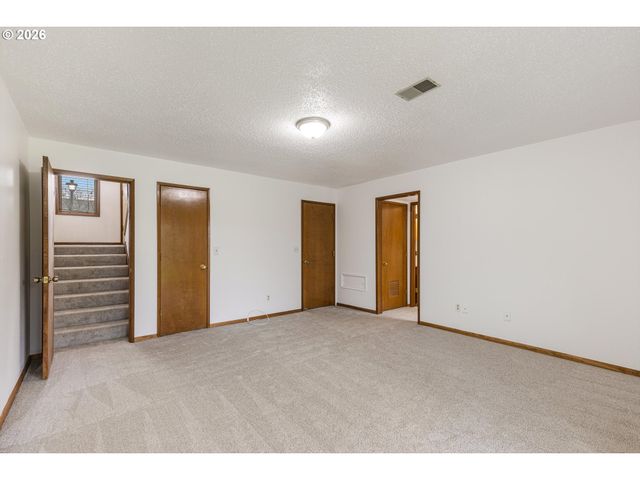 14812 Ne ROSE Pkwy, Portland, OR 97230