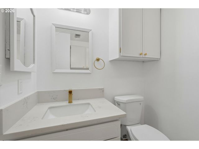 14812 Ne ROSE Pkwy, Portland, OR 97230