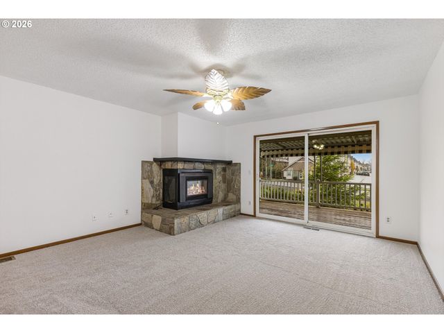 14812 Ne ROSE Pkwy, Portland, OR 97230