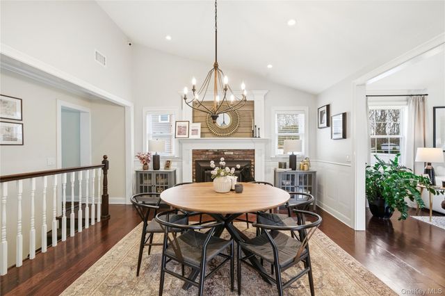 28 Berkshire Road, Holbrook, NY 11741