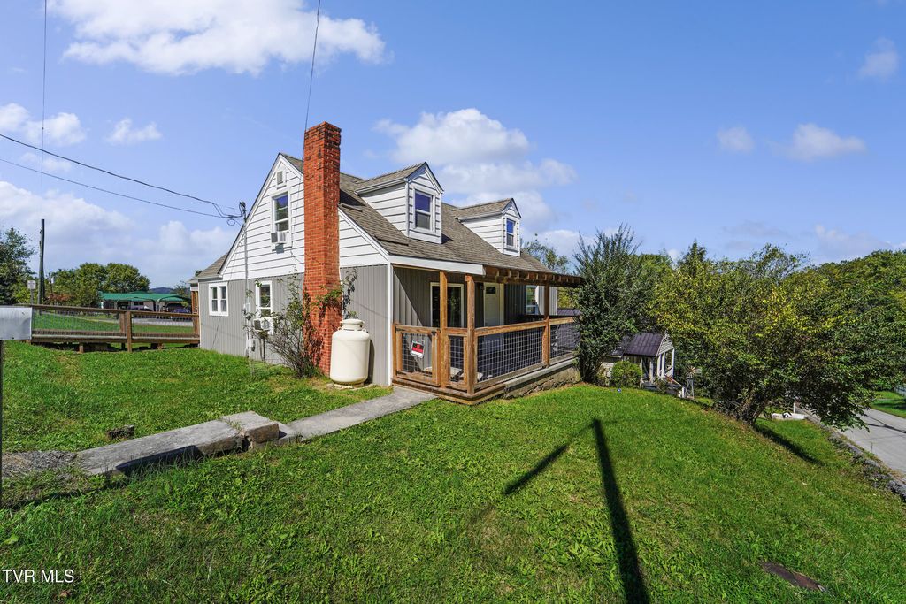 201 Esther Street, Bristol, TN 37620