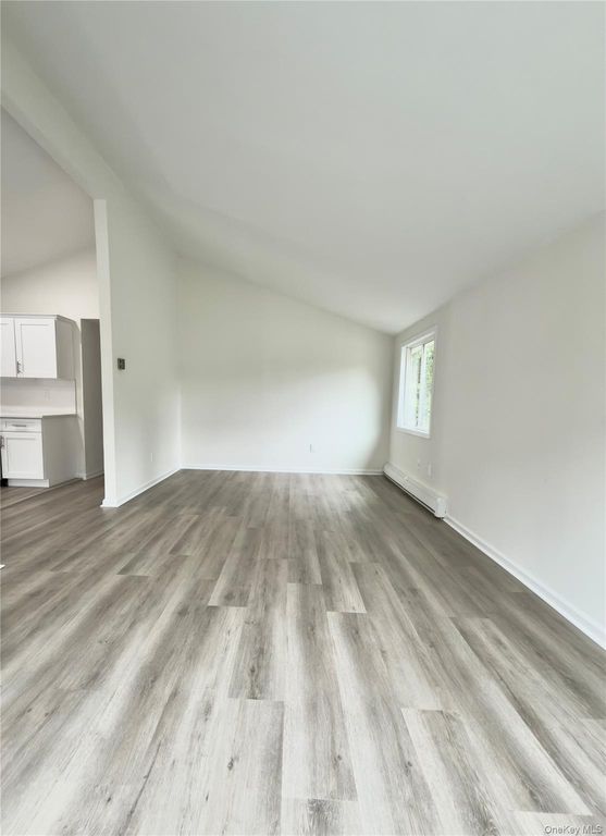 32 Dorchester Road, Ronkonkoma, NY 11779 — photo 4
