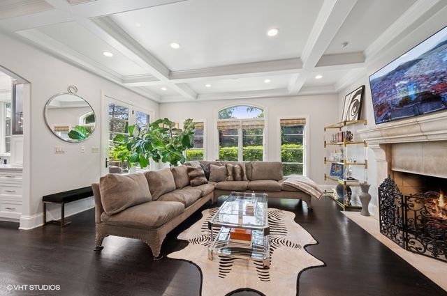 358 Winnetka Avenue, Winnetka, IL 60093