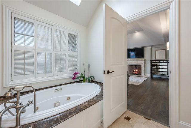 358 Winnetka Avenue, Winnetka, IL 60093