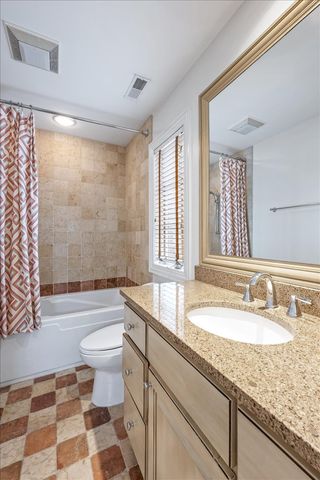 358 Winnetka Avenue, Winnetka, IL 60093